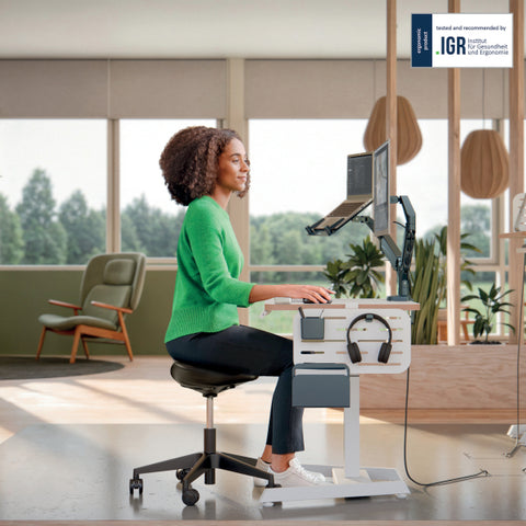 Tekerlekli ve Konforlu Oturma Yüzeyine Sahip Leitz Ergo Active Oturma Taburesi